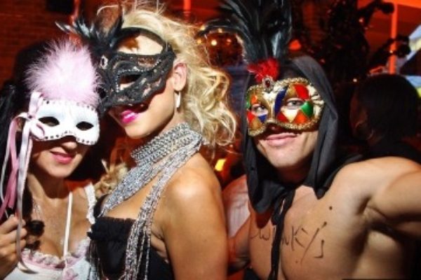 https://www.clubtriplextc.com/wp-content/uploads/2021/01/Mardi-Gras-Masquerade-1-600x400.jpg